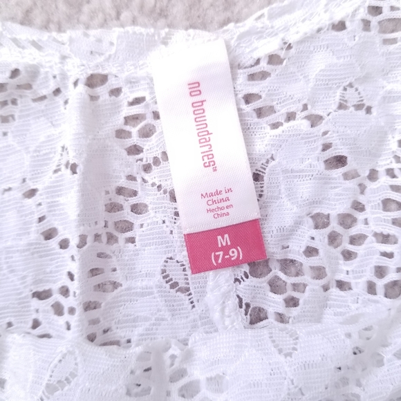 Floral White Lace Scoop Neck Peplum Shirt - Picture 3 of 8